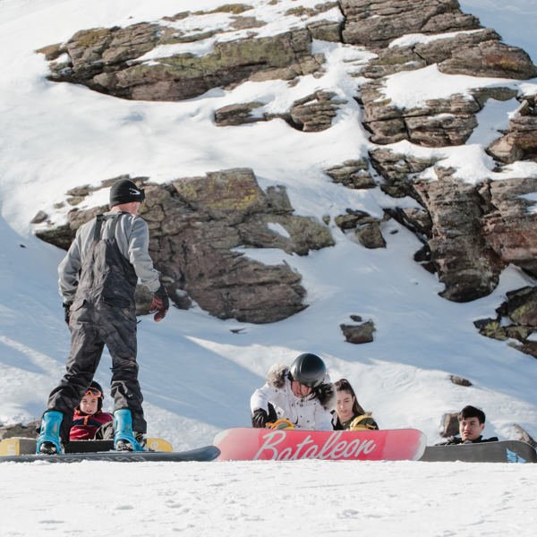 Clases grupales snowboard (1 día) - con material